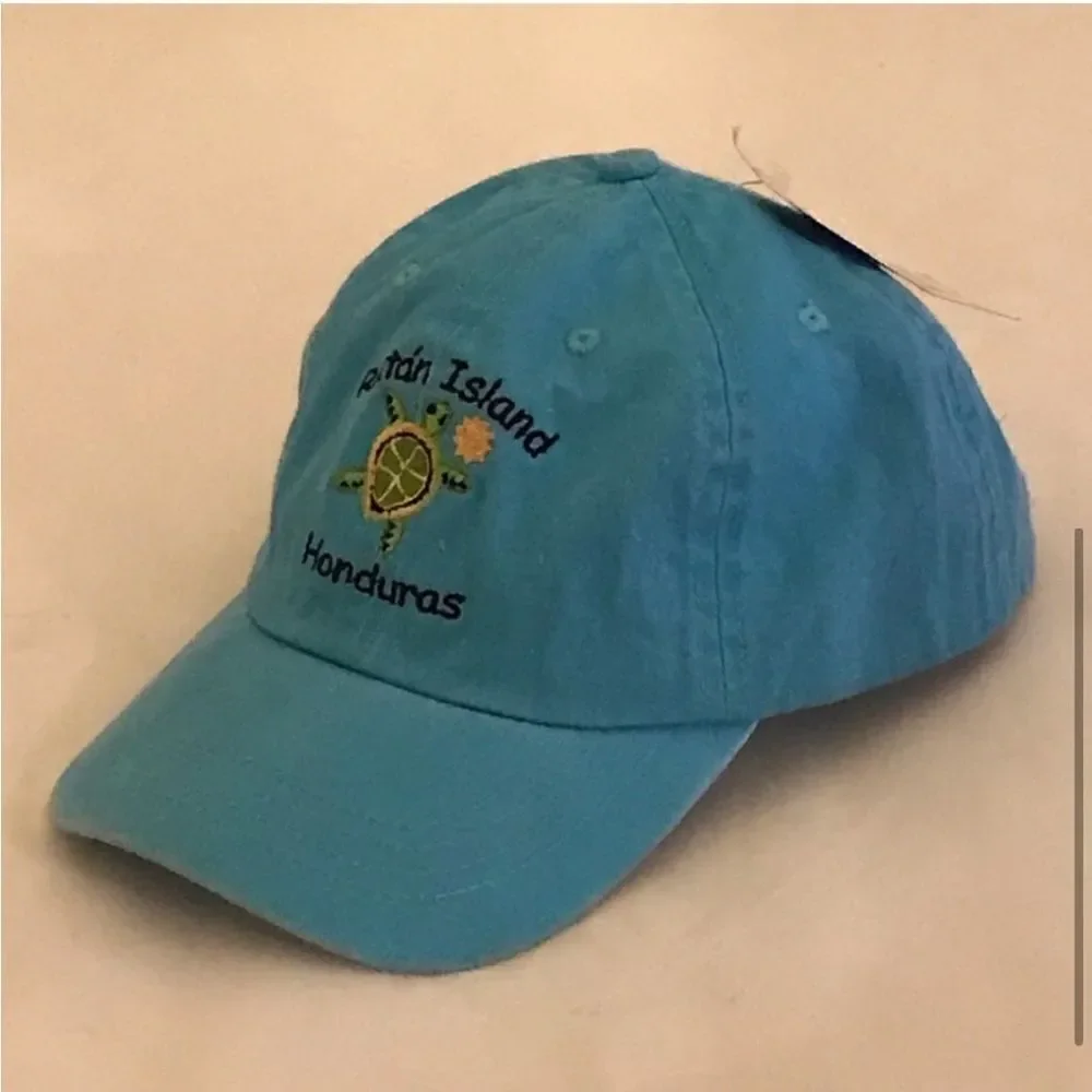 Royal Resortwear NWT Roatan Island Honduras Blue Baseball Hat